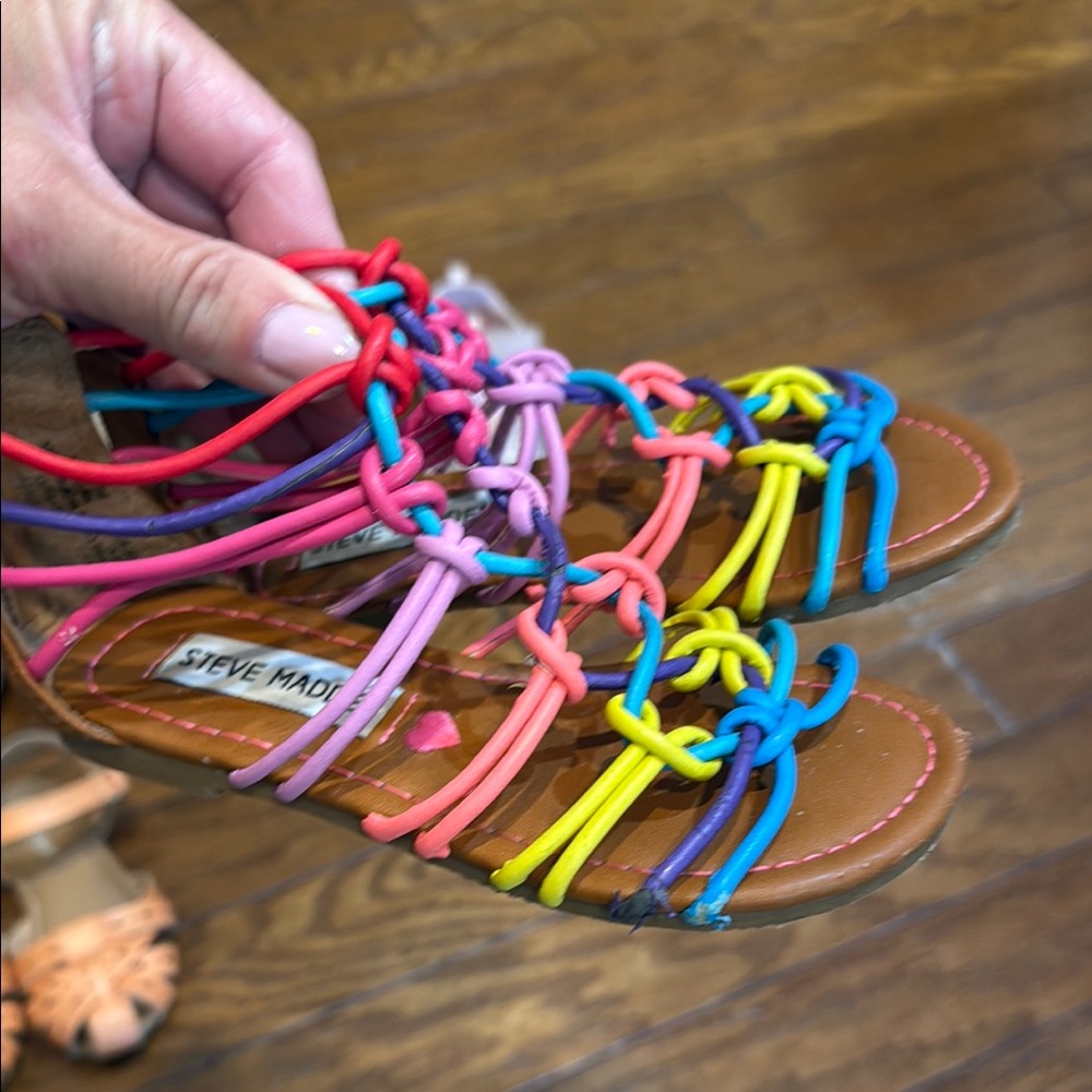 Colorful Kids Sandals Set - Picture 8 of 16